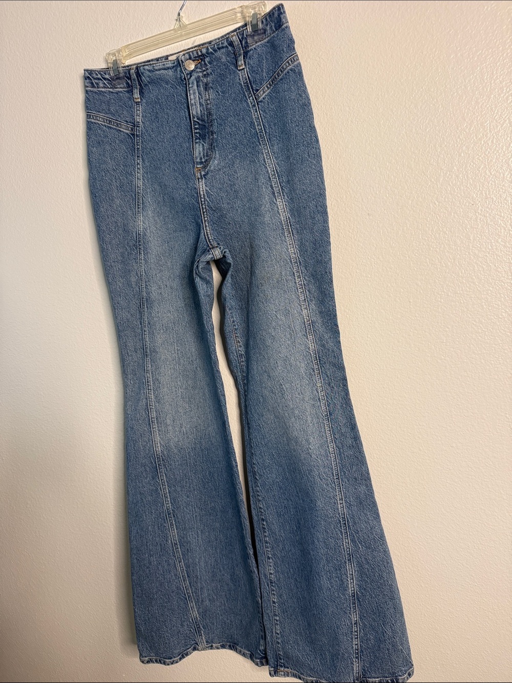We The Free Size 29 High-Rise Wide-Leg Jeans 33.5” Inseam - Picture 5 of 11